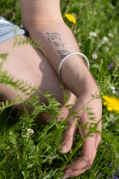 Queer-nonbinary-person-LGBTQ-Alaska