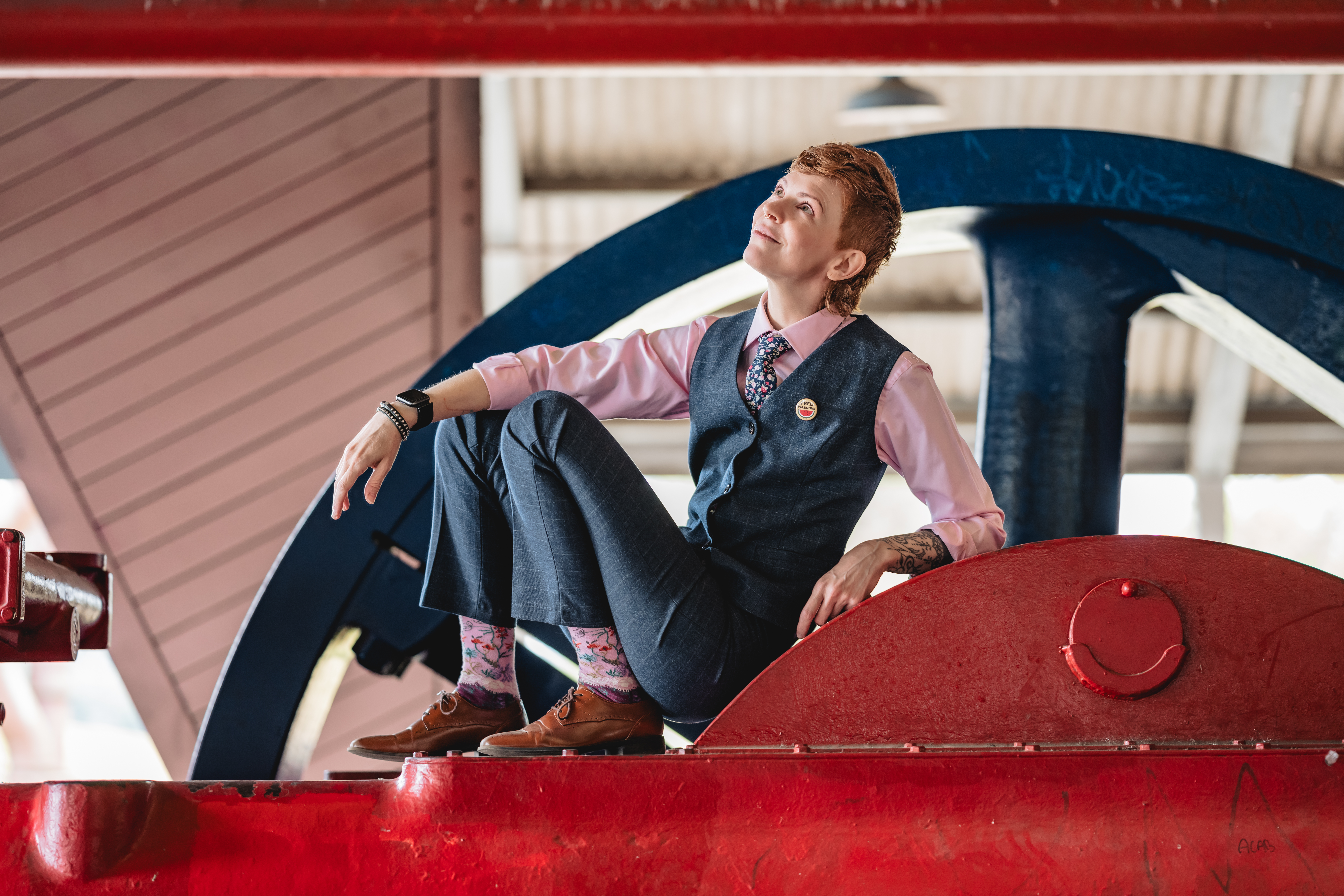 Hez: Mapping Their own Transgender Identity Outside of Societal Gatekeeping